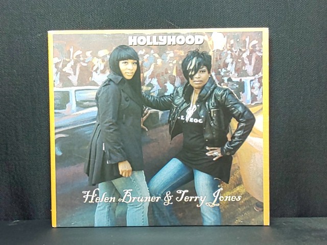 Helen Bruner & Terry Jones - Hollyhood拍卖