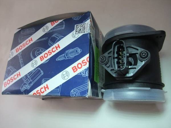 (送料込) ボルボ S60 S80 V70 XC90 エアマスセンサー【ボッシュ新品】31342363 / 0280218089拍卖