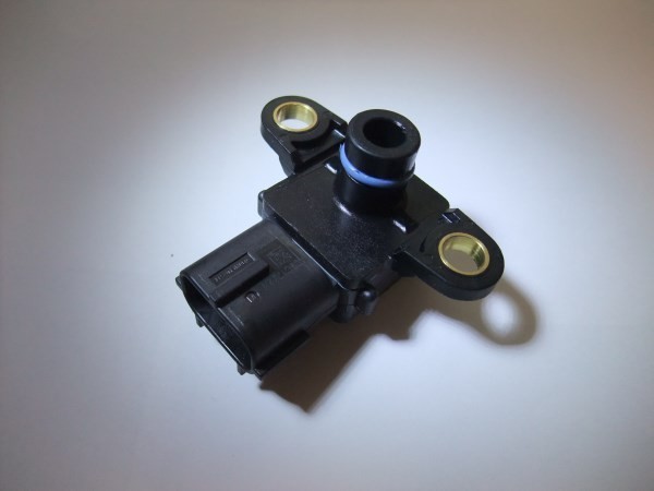 (送料込) サーブ SAAB 9-3 FB207 FB284 インレットマニホールド圧力センサー【サーブ純正・新品】拍卖