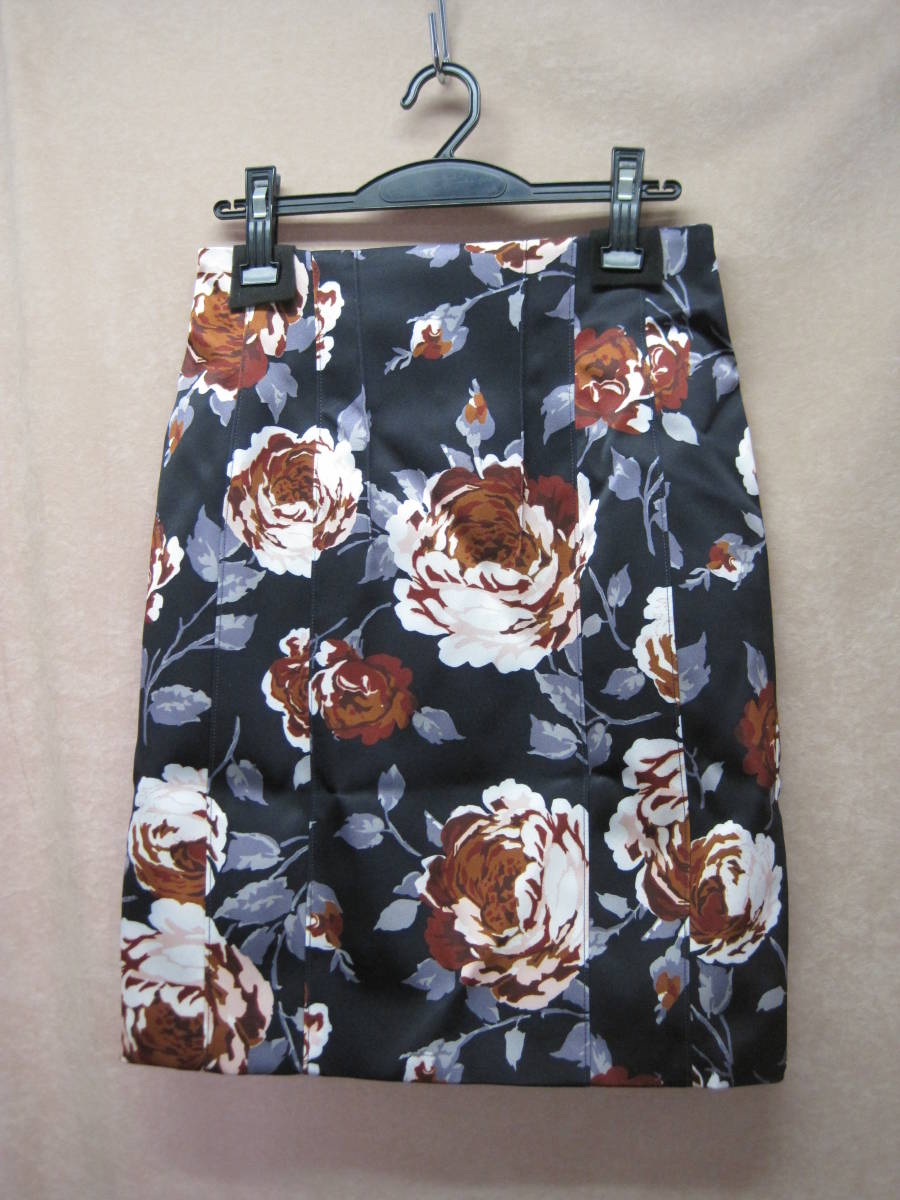 Theory セオリー ☆ 新品 花プリントスカート ◎ 送料込み!【黒x茶&アイボリーxグレー】 拍卖
