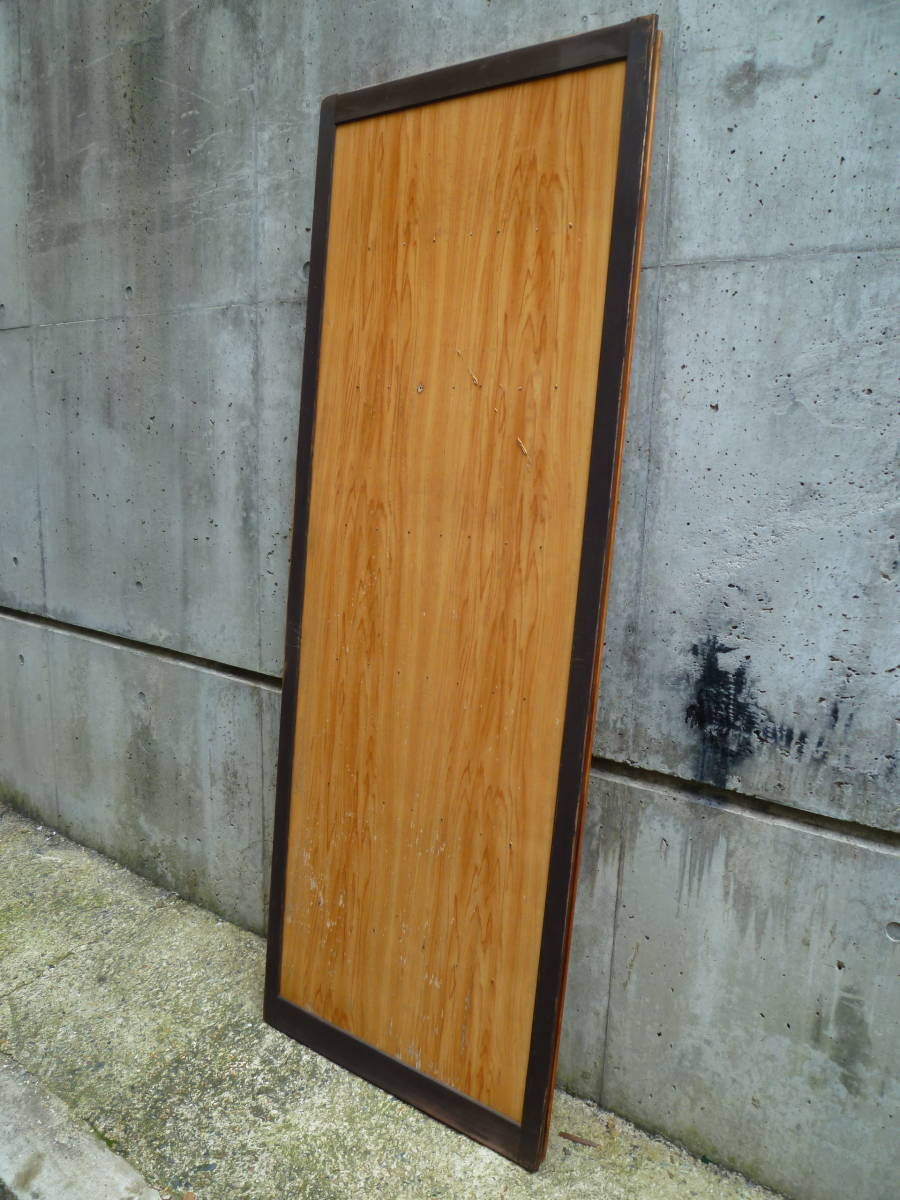 最終値下げ!M7654 古民家ビンテージ 木製引戸 雨戸 車輪 塗装剥がれ185.5cm横68cm 【送り先は会社 店舗限定】【個人様は西濃運輸局留め】拍卖