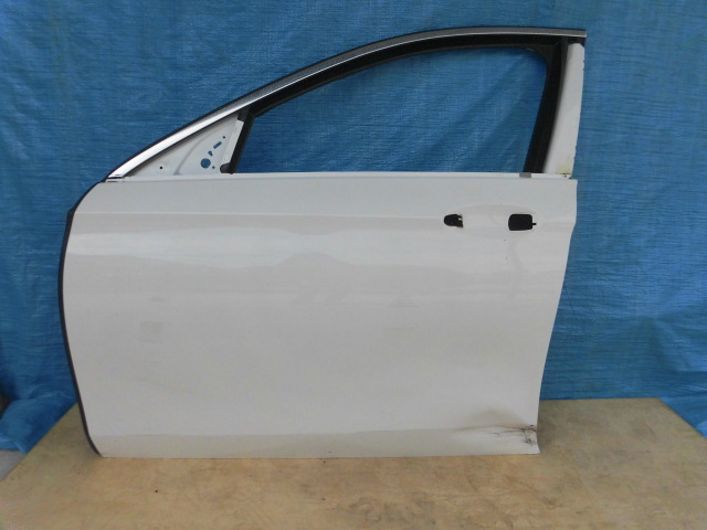 AN997 ベンツ W213 Eクラス フロントドア 左 白拍卖