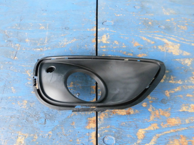 AO58 ポルシェ カイエン フォグカバー 右 7P5807824拍卖