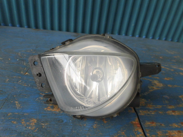 AO73 BMW E90 E91 3シリーズ フォグランプ 右 7258542拍卖