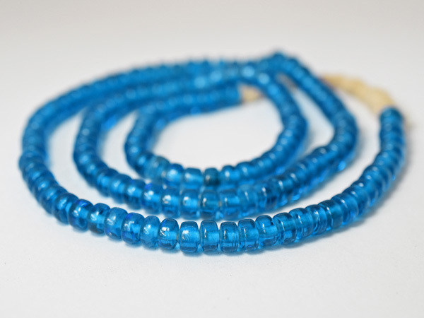 ●わくわく とんぼ玉★ナガ族セミクリアブルー算盤型ビーズ一連(Φ8mm) 蜻蛉玉 トンボ玉 ガラスビーズ【2103】【Q20034】拍卖