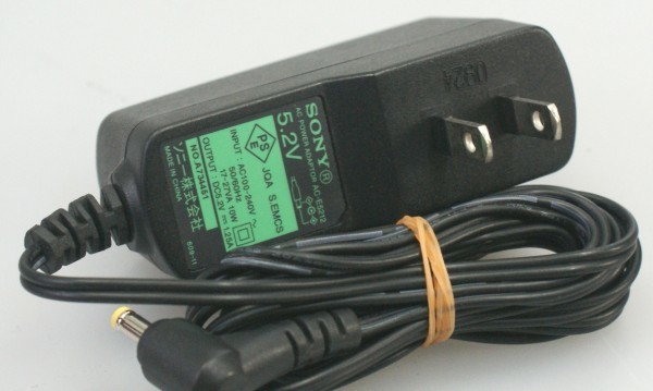 ((送料無料))SONY ソニー ACアダプター 充電器 コンセント コード AC-E5212 動作OK拍卖