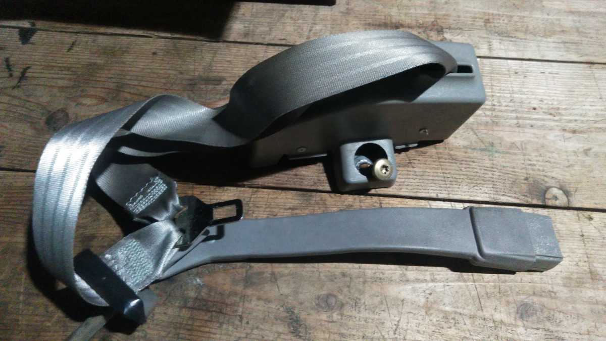 サバーバン 95y 助手席 シートベルト キャッチ付き グレー拍卖