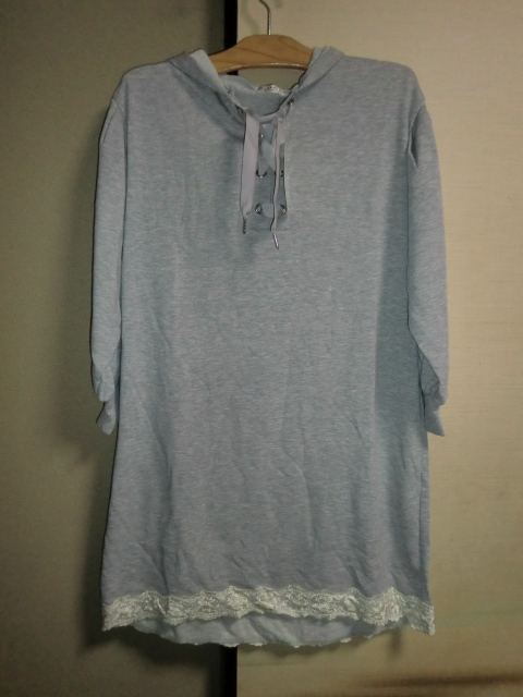 新品axes モクグレー色 胸編み上げリボン 裾レース パーカー可愛いチュニックワンピース拍卖