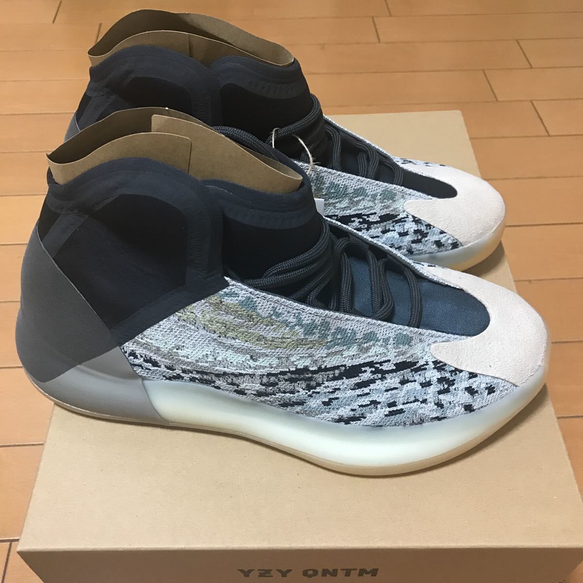 限定品、国内正規品 新品未使用 adidas ★ YZY QNTM ★サイズ27.5cm拍卖