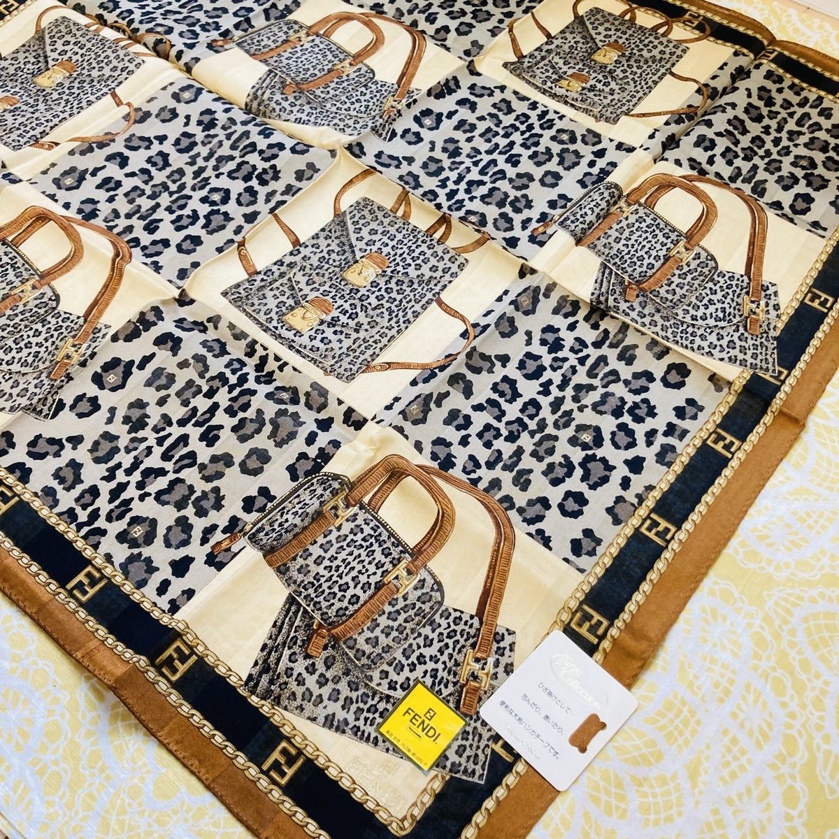 【人気柄】新品/FENDI/大判ハンカチ/正規品/フェンディ/未使用/即決あり/ズッカ柄/匿名発送/スカーフ/58cm/バック/リュック柄/ヒョウ柄/拍卖