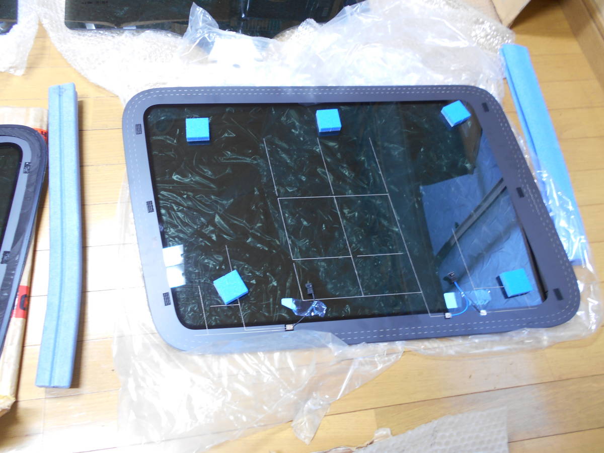 #111【美品】 Mercedes-Benz メルセデスベンツ W463 2015年式 Gクラス G63 AMG ゲレンデ リア 右クウォーターガラス(スモーク)拍卖