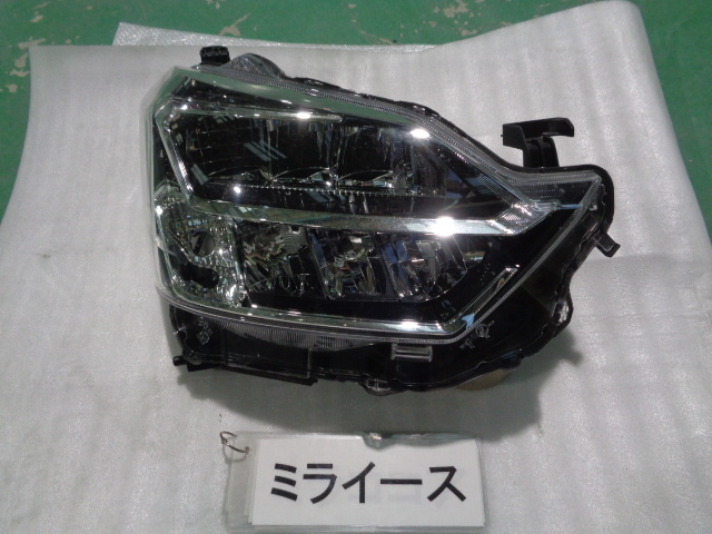ミライース LA350S 右ヘッドランプユニット LED 即決 5383拍卖