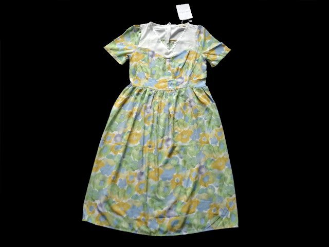 新品 Lee Heeya 韓国ブランド ぼかし花柄 切り替え ワンピース 膝丈~ミモレ丈 Vネック オルチャン 服拍卖