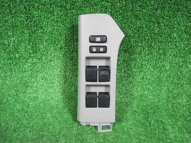 トヨタ ヴィッツ NCP95 / SCP90 パワーウィンドウスイッチ 中古 PBT-GF30 15ピン カバー付き 210296拍卖