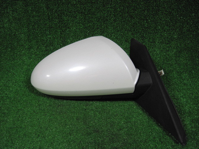 日産 ウィングロード WRY11 ドアミラー 右 中古 カラー:QX1 ホワイトパール3P 7ピン 電動格納 210426拍卖