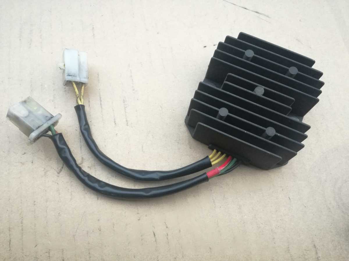 無料 ホーク CB250N CB400NホークⅢ CB400D スーパーホークⅢ 電装 部品 レギユレータレクチファイヤ 純正 拍卖