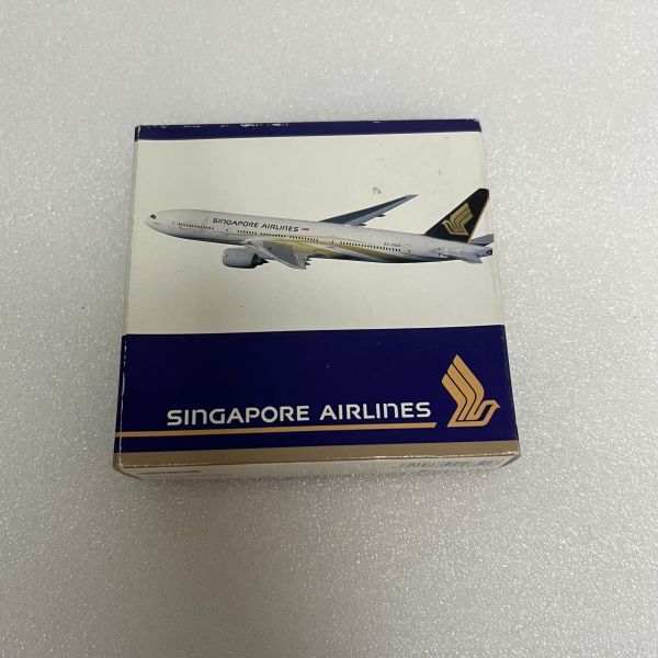 定形外可能 SCHABAK 1/600 シンガポール航空 ボーイング 777 50周年記念塗装 飛行機模型 ドイツ製拍卖