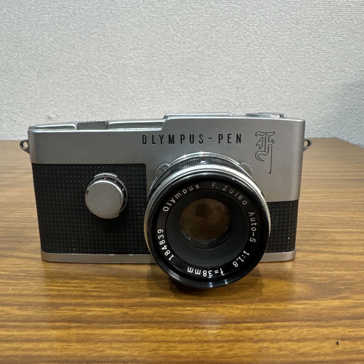 管260415 h ★ OLYMPUS オリンパス PEN-F レンズ F.Zuiko Auto-S 1:1.8 f=38mm 一眼レフフィルムカメラ 【動作未確認】 ★拍卖