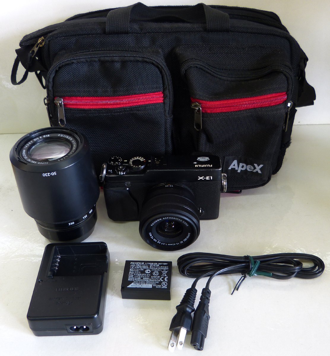 ☆FUJIFILM 富士フイルム デジタルミラーレスカメラ【X-E1】レンズ2本付 USED品☆拍卖