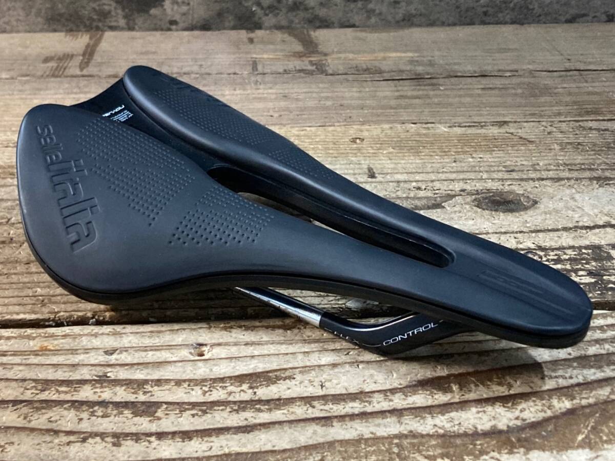 JZ055 セライタリア selle italia NOVUS BOOST EVO サドル 黒 FecAlloYレール 145mm拍卖
