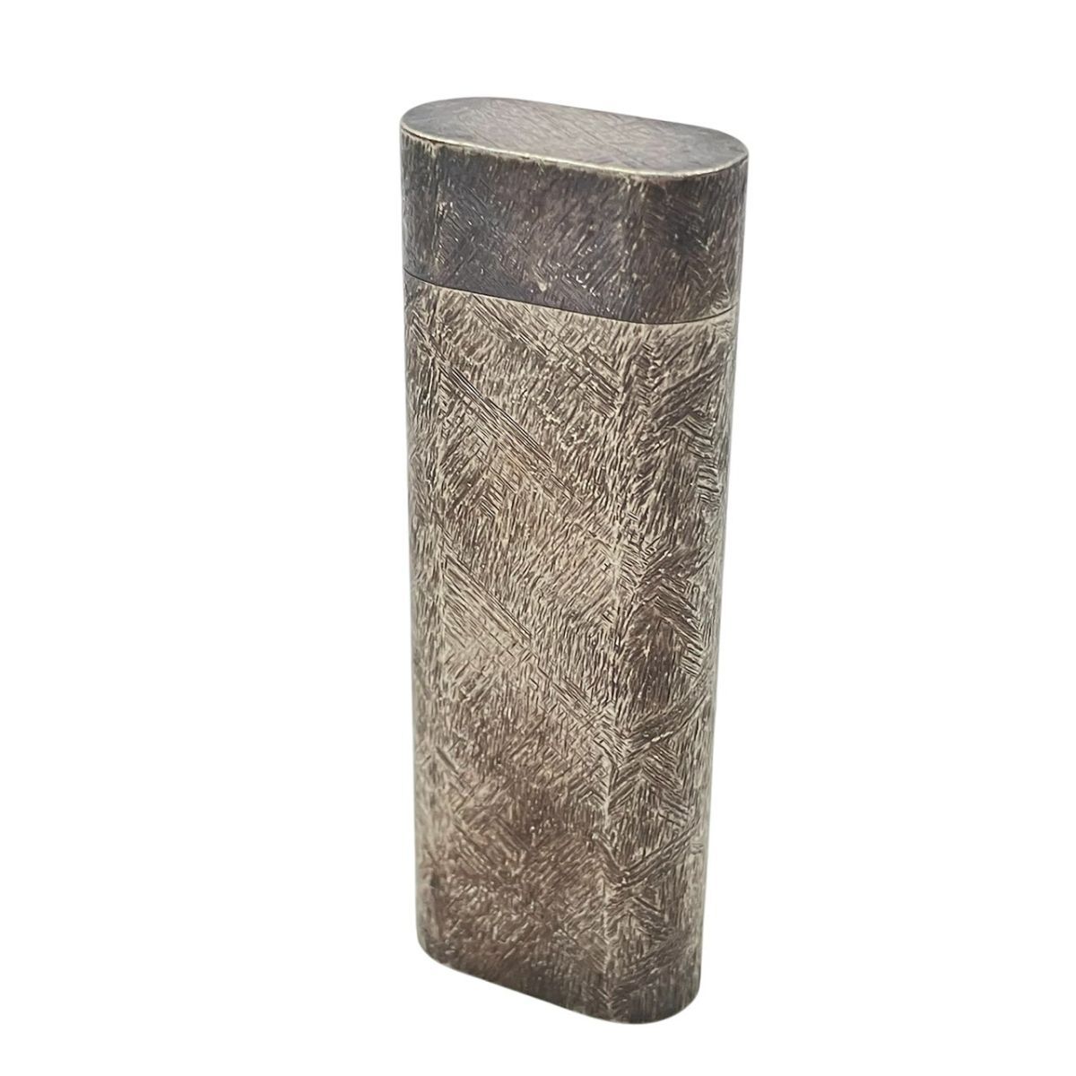 R128-SD2-111◎ Cartier カルティエ ガスライター オーバル シルバーカラー ローラー式 ギヨシェ模様 火花有 喫煙具 喫煙グッズ KA拍卖