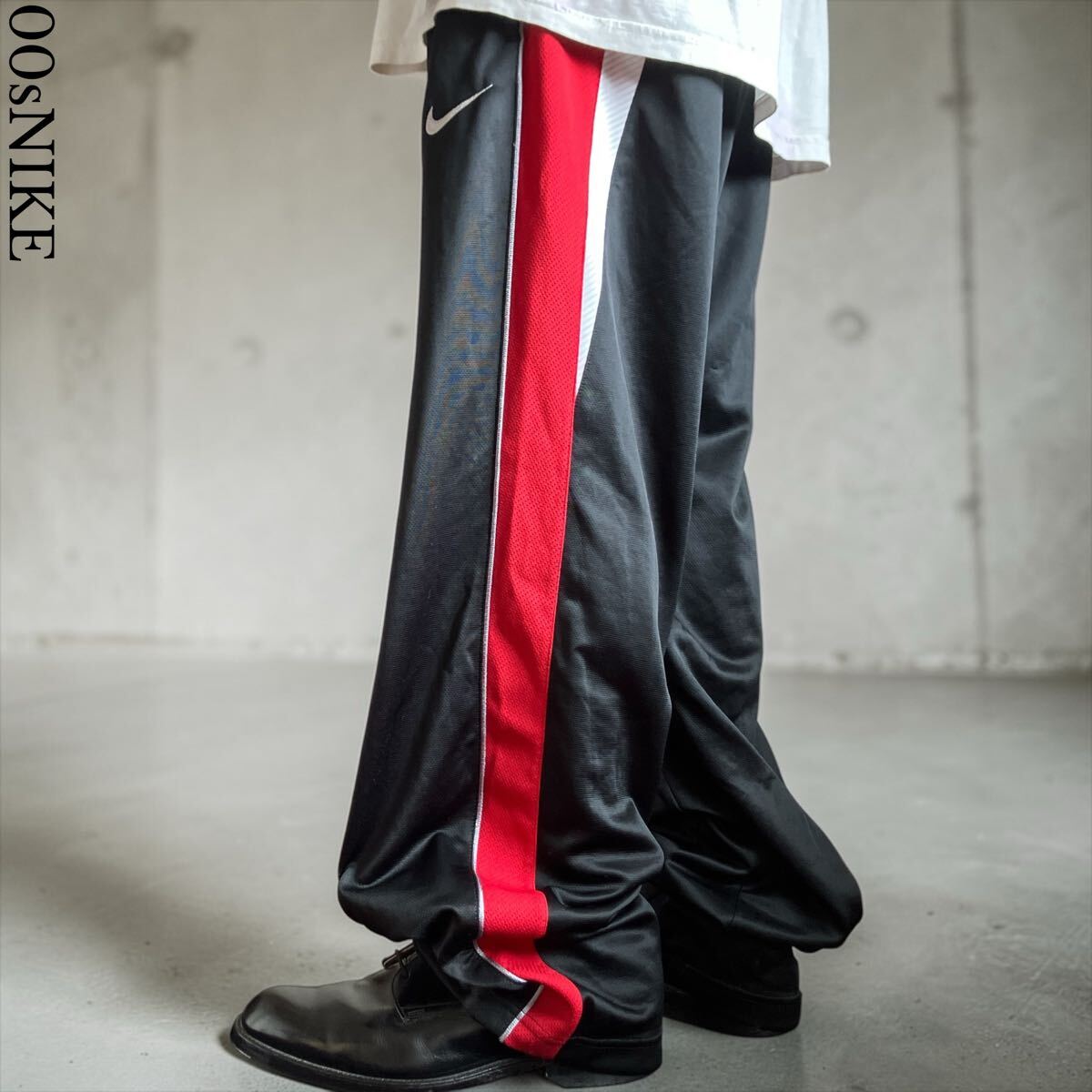 極太00s NIKE XLサイズ ワイドトラックパンツ 黒×赤 Y2K ジャージ拍卖