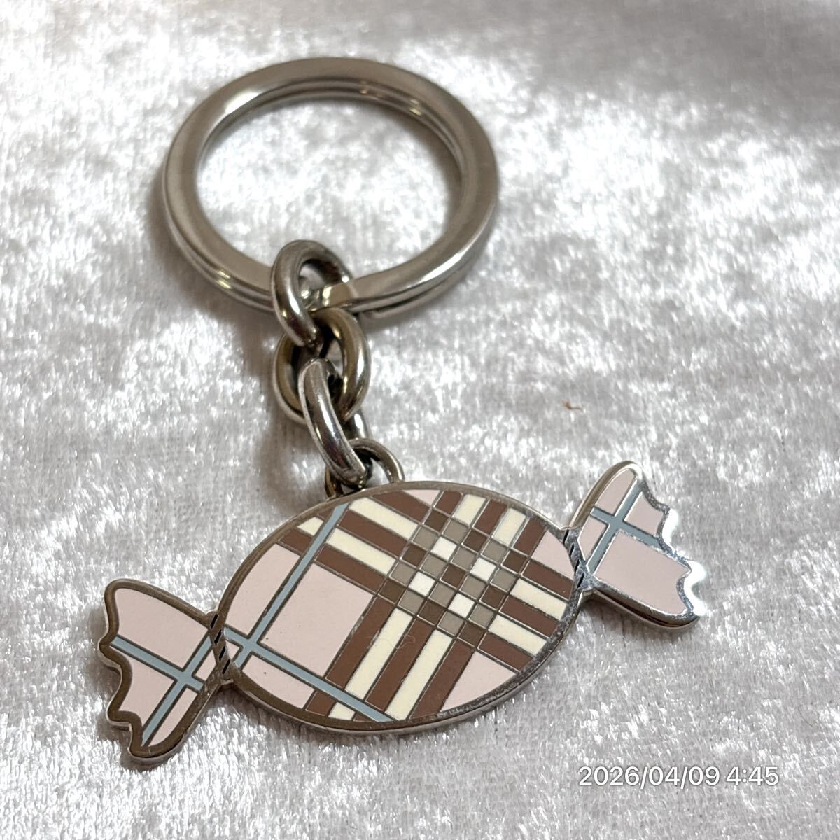 美品 BURBERRY バーバリー チェック キャンディモチーフ キーホルダー チャーム アクセサリー拍卖