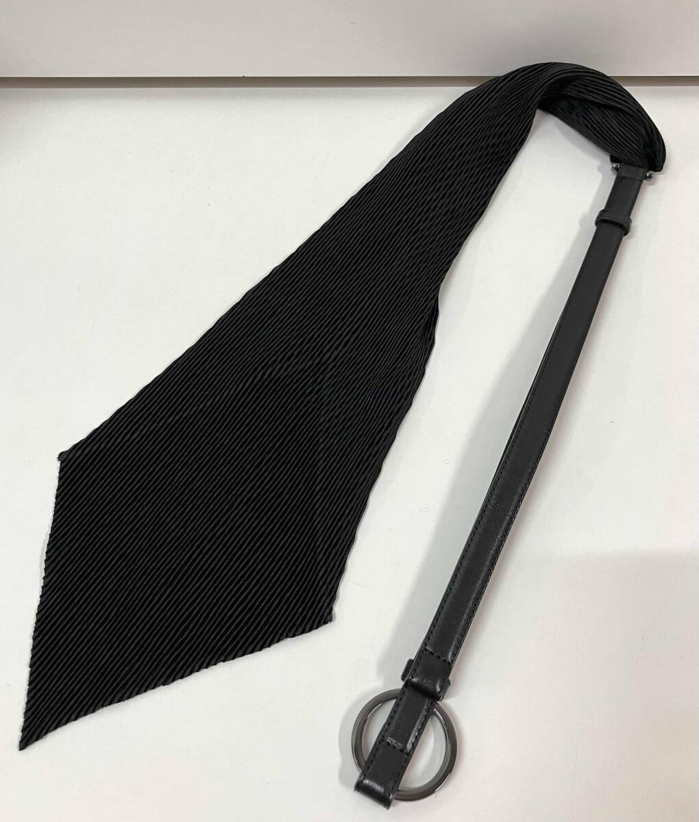 ISSEY MIYAKE イッセイミヤケ ベルト ハンドルレザー 変形 プリーツ ブラック 日本製拍卖