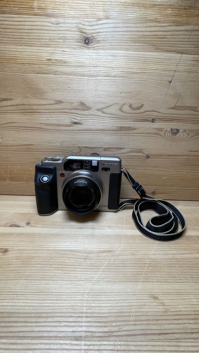 FUJIFILM GA645Zi Professional カメラ 純正布ケース付き 通電確認 シャッター拍卖