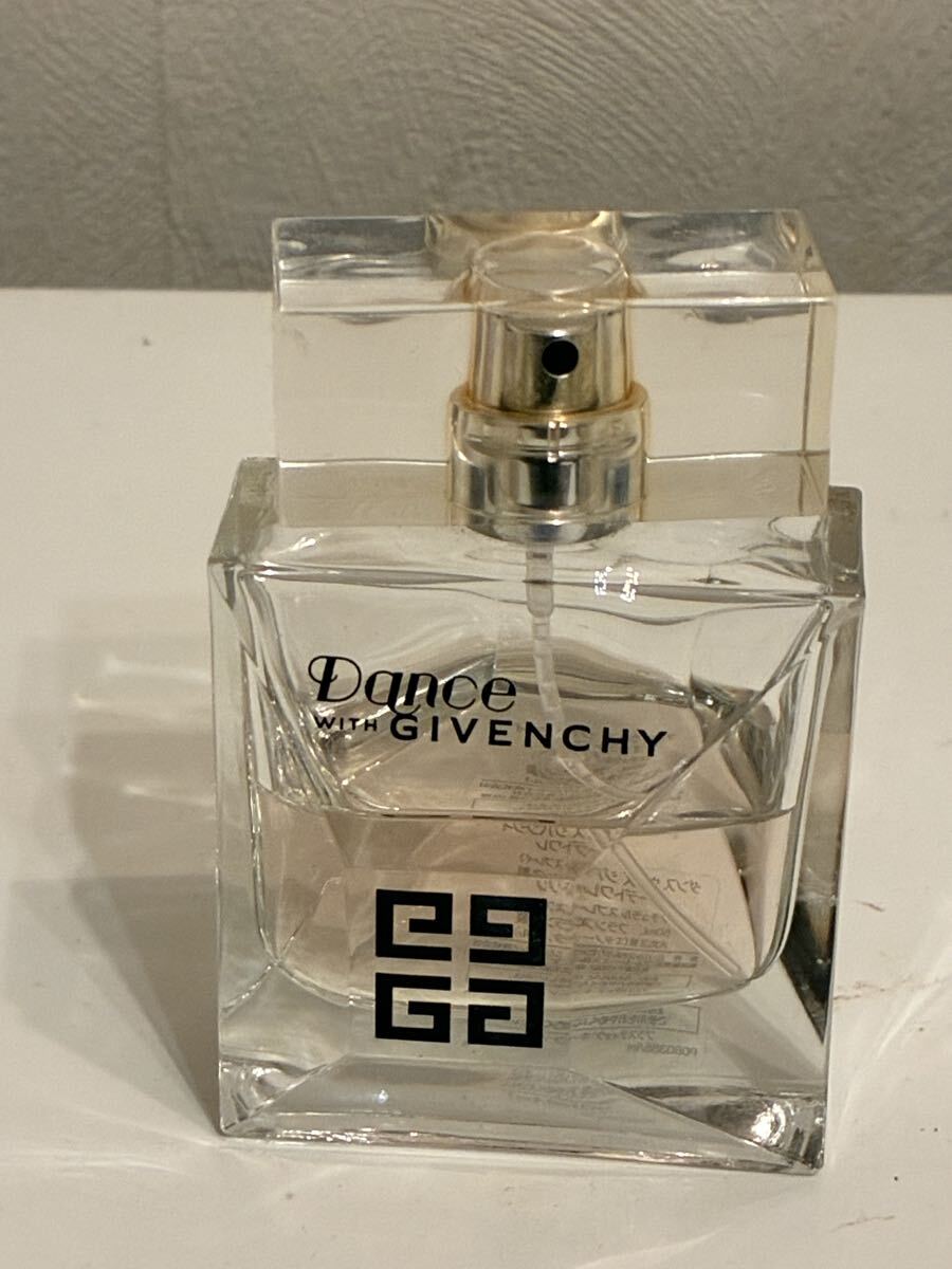 E6D307◆ ダンス ウィズ ジバンシー オードトワレ 50ml 香水拍卖