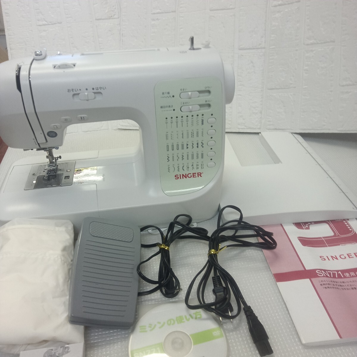 100円〜 裁縫道具 SINGER シンガー コンピューターミシン SN771 フットコントローラー付き拍卖