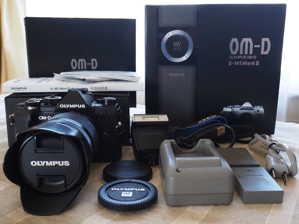 ◆送料込 OLYMPUS OM -D E - M 5 Mark III 14 - 150mm II レンズ キット セット 防塵 防滴 耐寒 -10℃ 小型 軽量 高性能 旅カメラ 山カメラ拍卖