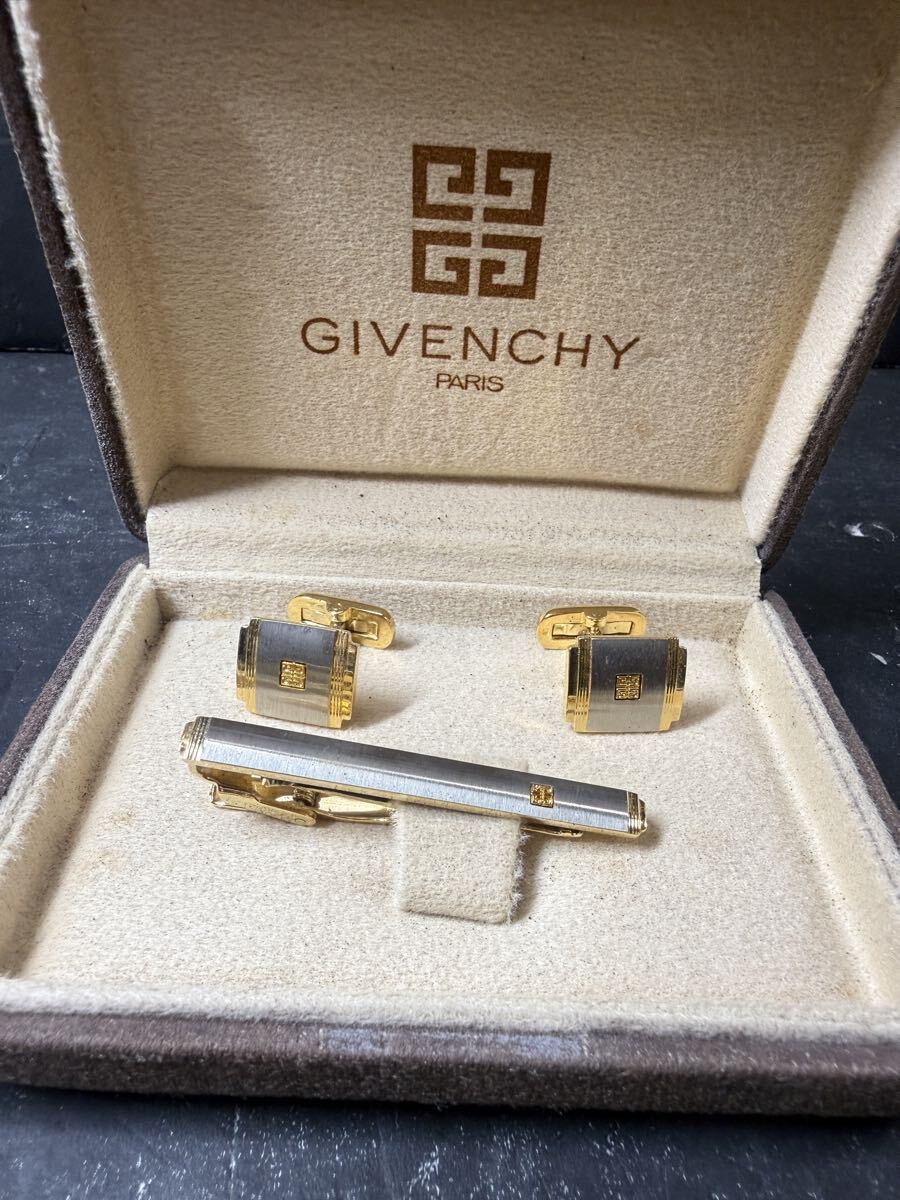 ★コレクター必見 GIVENCHY ジバンシー ジバンシィ タイピン カフス メンズ アクセサリー 飾り コレクション 現状品 Sp283拍卖