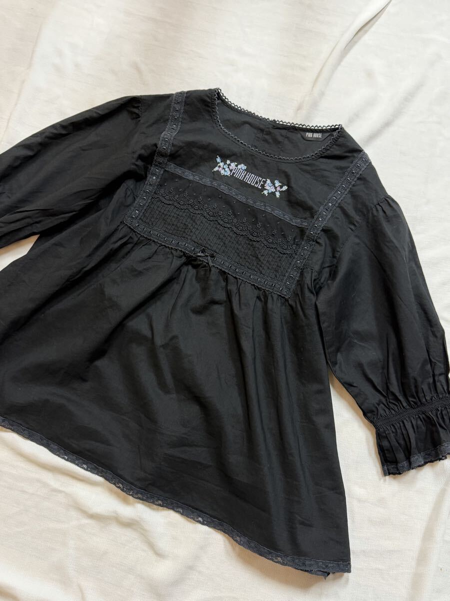 【お値下げ】NO435☆ピンクハウス【2022年】お花の刺繍が可愛いローンブラウス 黒拍卖