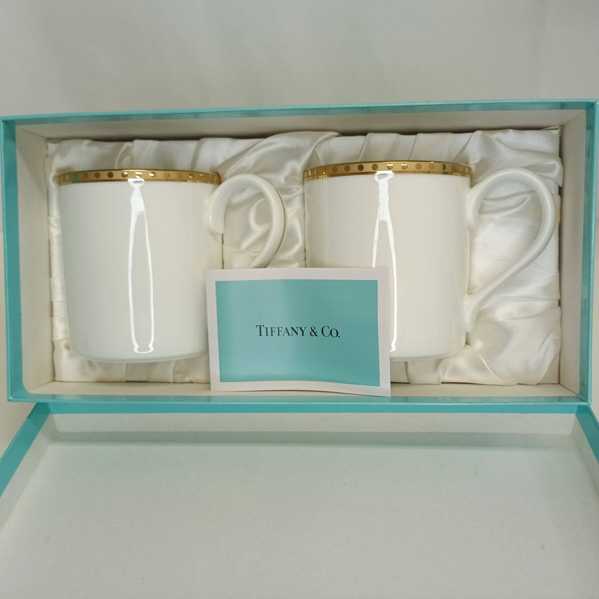金彩完璧 未使用 ティファニー ゴールドバンド ペア マグカップ 2客 箱/カード付 ボーンチャイナ TIFFANY&Co. 廃盤 希少 食器拍卖