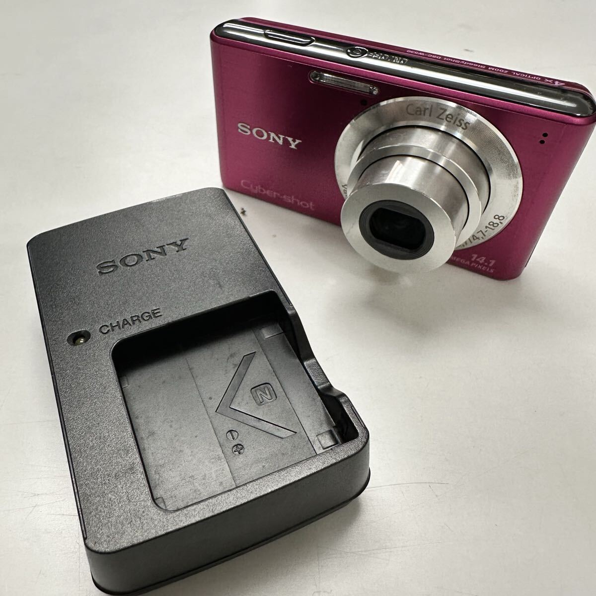 SONY DSC-W530 ソニー Cyber-shot サイバーショット コンパクトデジタルカメラ デジカメ デジタルカメラ ピンク 充電器拍卖