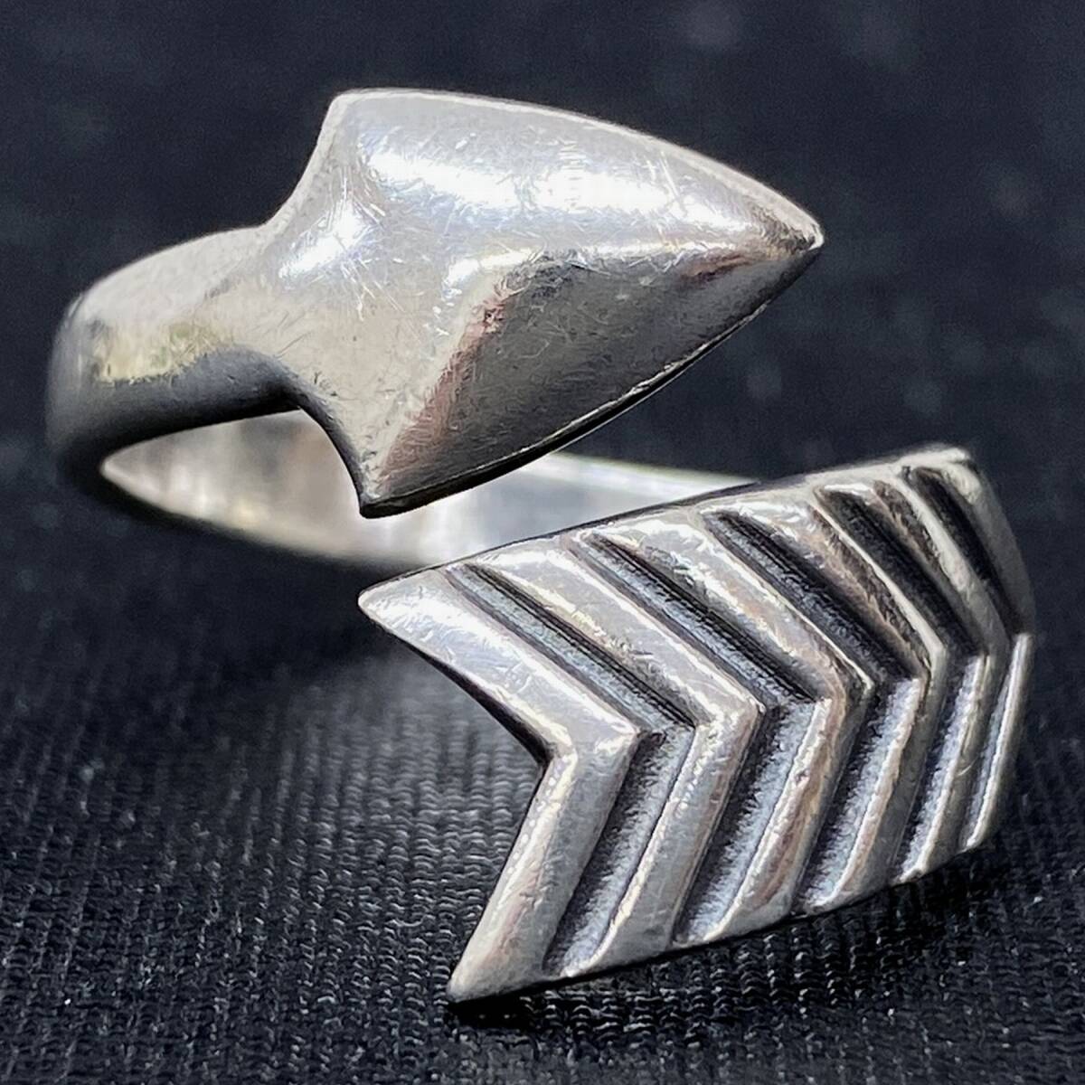 CODY SANDERSON コディサンダーソン TWISTED ARROW RING シルバー925 スター ツイスト アロー リング 指輪 ペンダントトップ バングル 24号拍卖