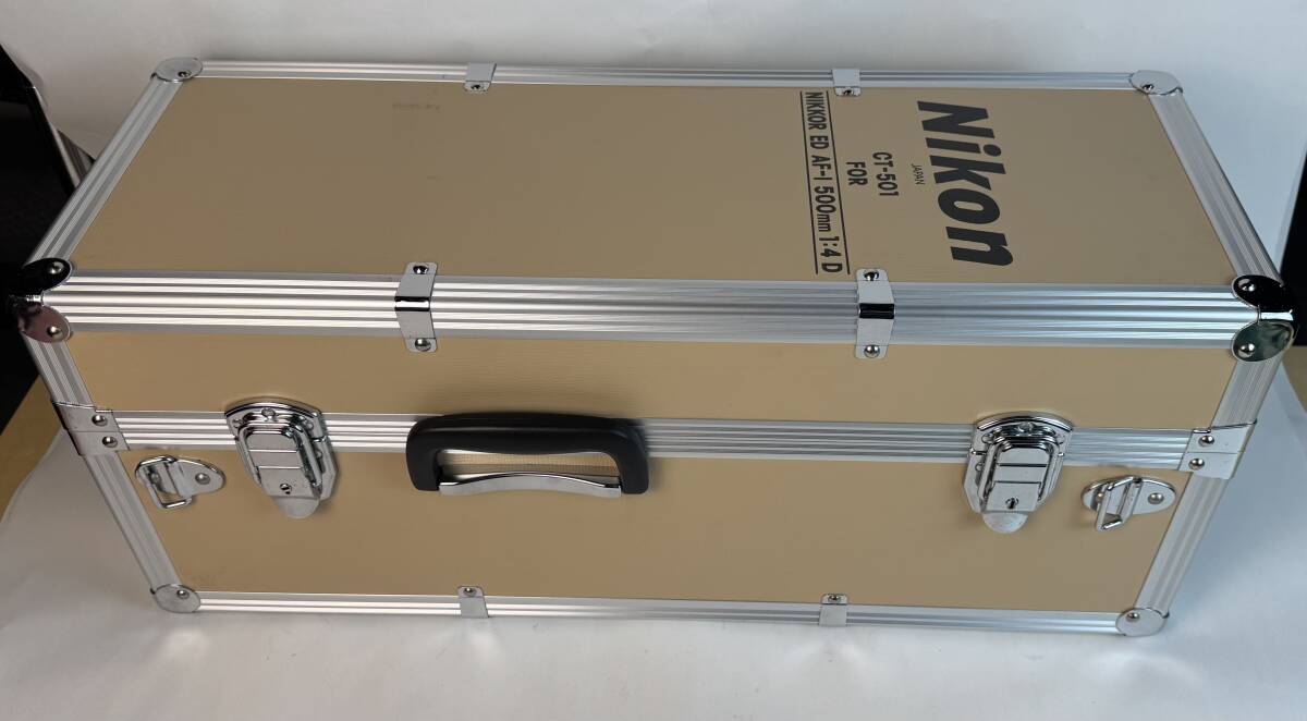 美品 NIKON ニコン 望遠レンズ用 ハードケース CT-501 for NIKKOR ED AF-I 500mm 1:4D用 カメラアクセサリー 携帯用ケース 鍵2本拍卖
