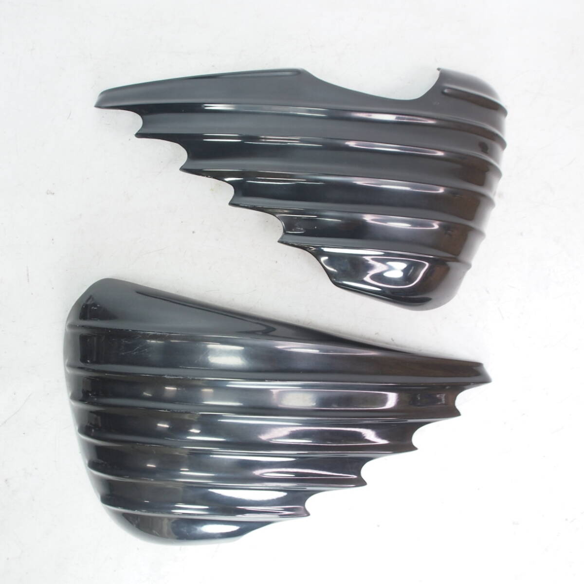 未使用品 ハーレー スポーツスター XL 04-13年 イージーライダース サイドカバーガーニッシュ BAT WING アクセサリー 管UGFD29拍卖