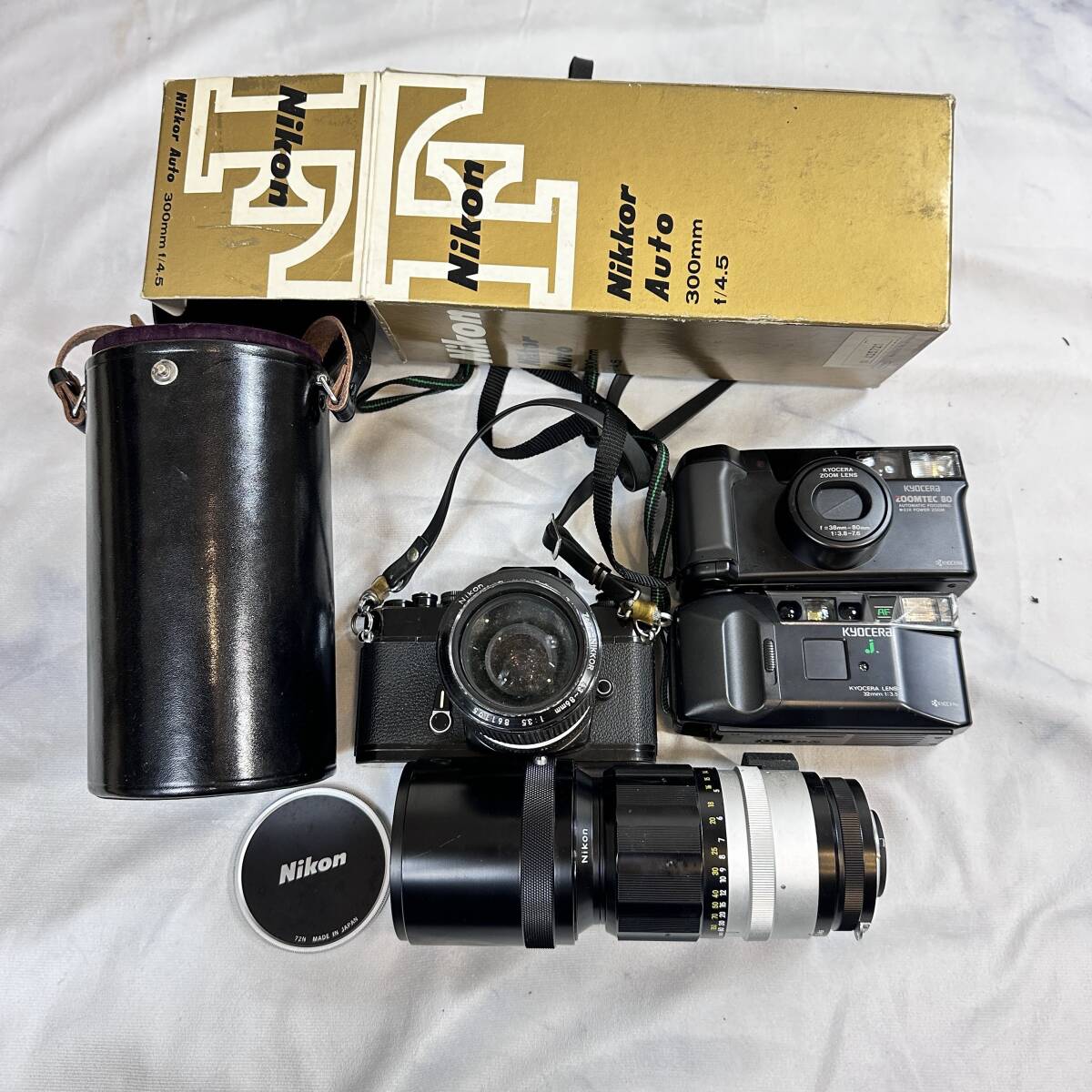 カメラ レンズ まとめ 山 Nikon Nikomat EL / Nikkor Auto 300mm f/4.5 (箱・ケース付)Kyocera Zoomtec 80 / Kyocera J 1円 セット 拍卖