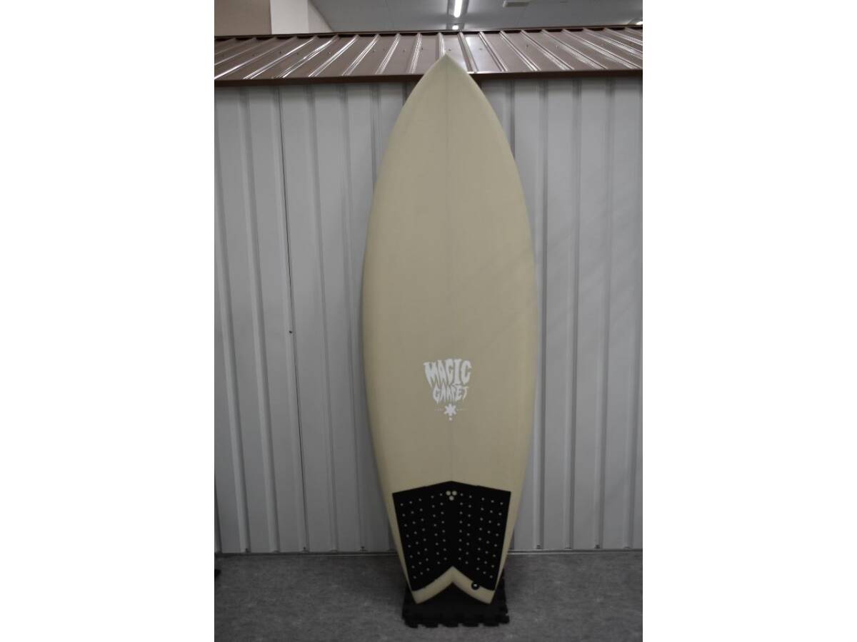 未使用 MAGIC CARPET マジックカーペット ダークウオーターダガー ショートボード 5'8 DARK WATER DAGGER ツインフィン フィッシュテール拍卖