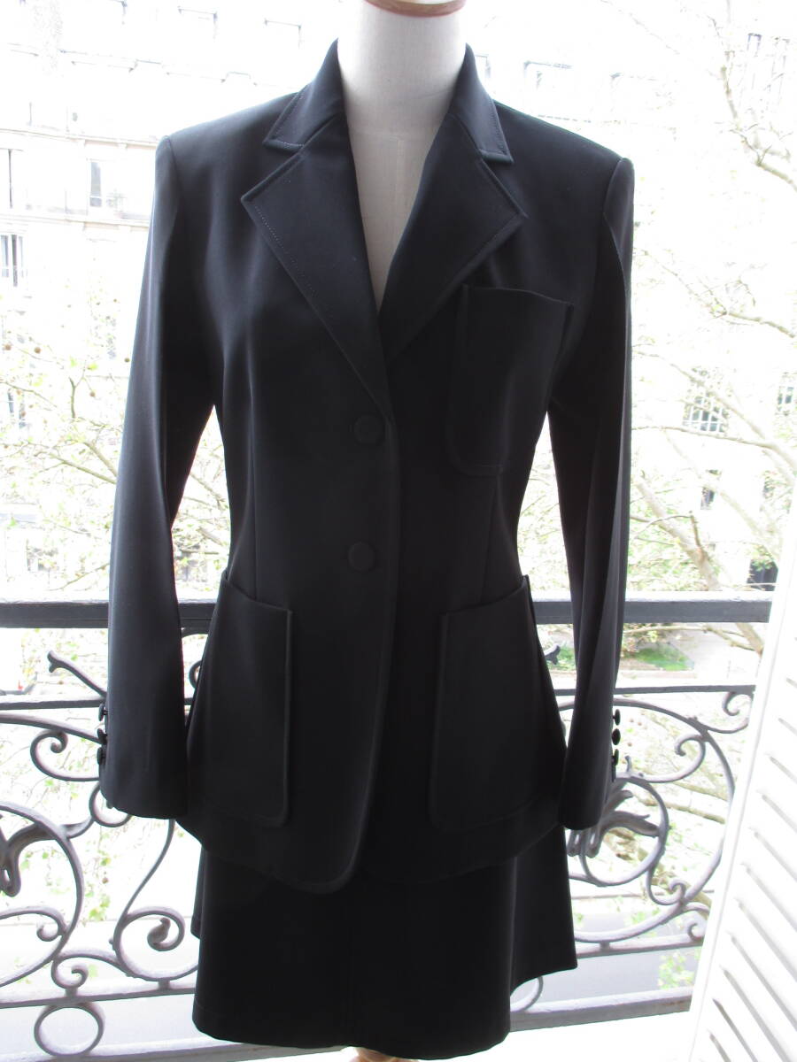 ルイヴィトン Louis Vuitton黒色ジャケット 36 制服ユニフォーム 2024年未使用 フランス本店のスタッフの制服だったものです 激レア 拍卖