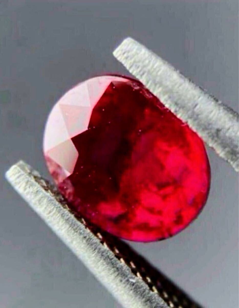 最高級!大粒!2.02ct のピジョンブラッド! 鑑別あり!モザンビーク産ルビー拍卖