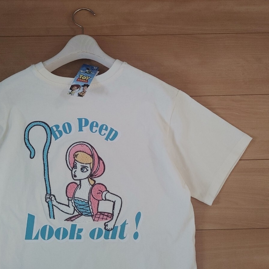 ◆新品◆Disney トイストーリー TOY STORY ボー ピープ Bo サガラ 刺繍◆半袖 Tシャツ◆ピクサー PIXAR カットソー トップス◆アイボリー M拍卖