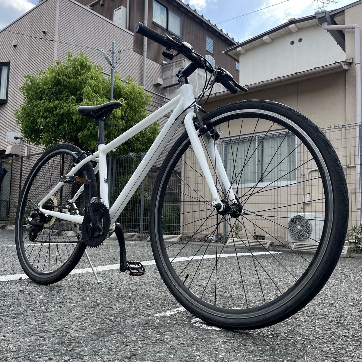 大阪引取限定 FUJI RAIZ 700C 軽量アルミフレーム 2x8s 15inc フジ ライズ クロスバイク 16段変速 白 ホワイト拍卖