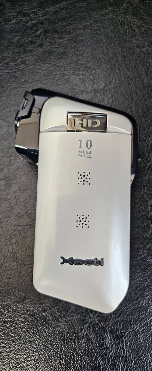 SANYO Xacti DMX-CG11 サンヨー デジタルムービーカメラ ホワイト 充電器無拍卖