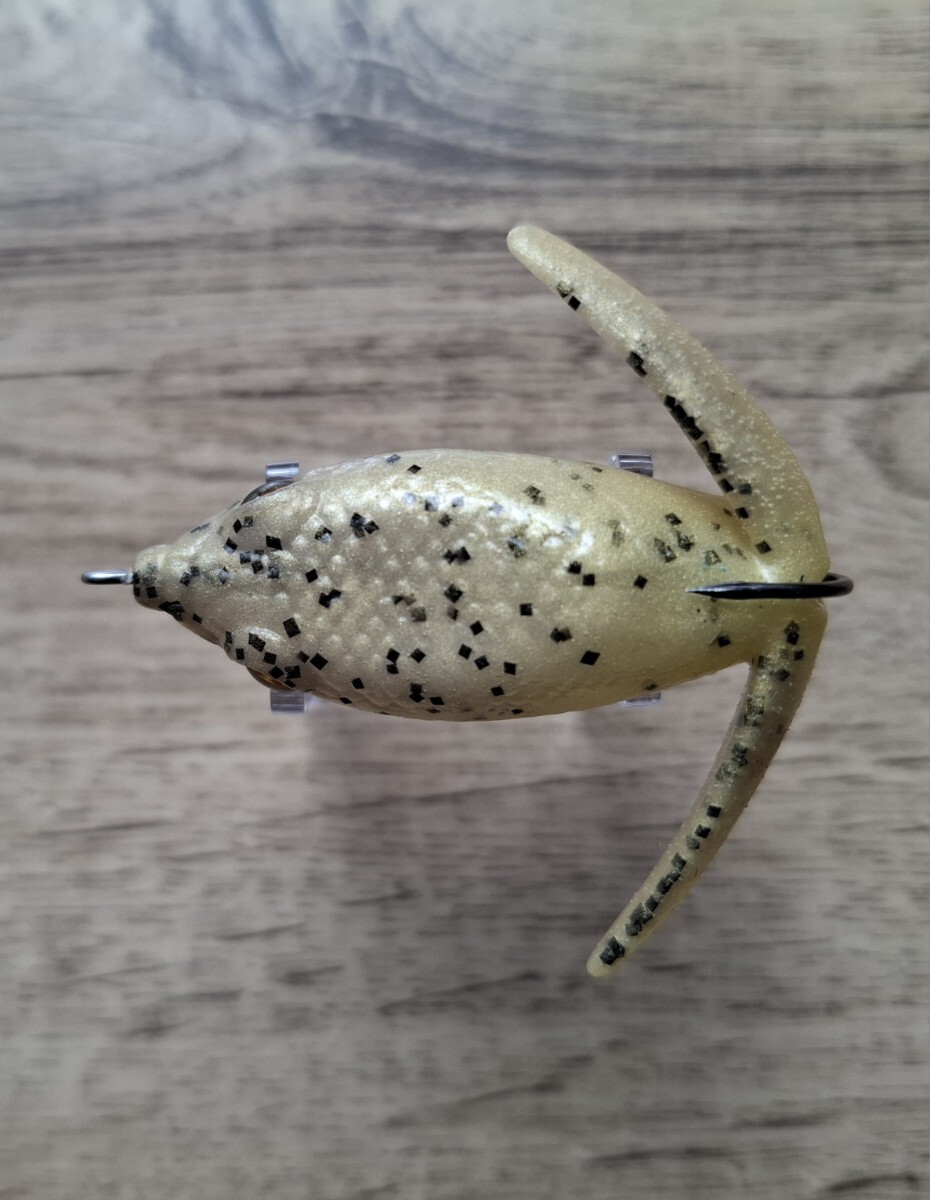 マイクロバジリスキー MICRO BASIRISKY アルビノペッパー デプス deps DEPS拍卖