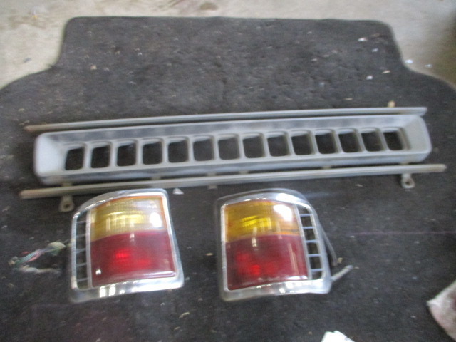 ★38R3-3G3218 SA ライフ 純正グリル&テールセット 旧車 修理やストック等に拍卖