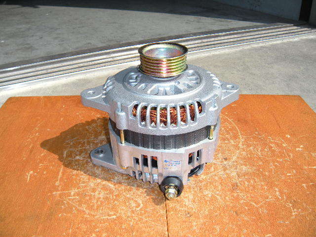 【格安・新品】レガシィ(レガシー),BH5用オルタネーター(ダイナモ) LR1100-717,LR1100-733,23700-AA330拍卖