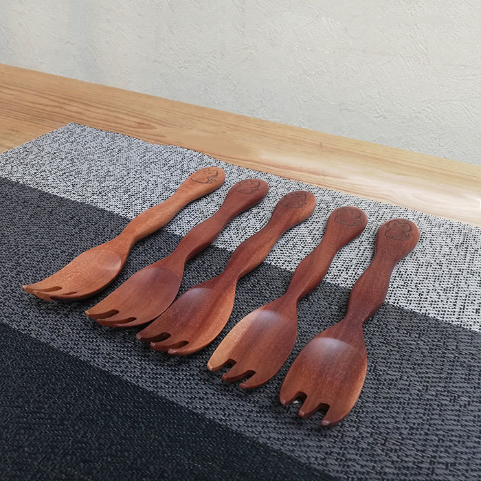 ◆木のマルチフォーク モコモコ ねこ 5本セット◆木製フォーク 木のフォーク 天然木 ネコ 猫 かわいい 可愛い 動物柄拍卖